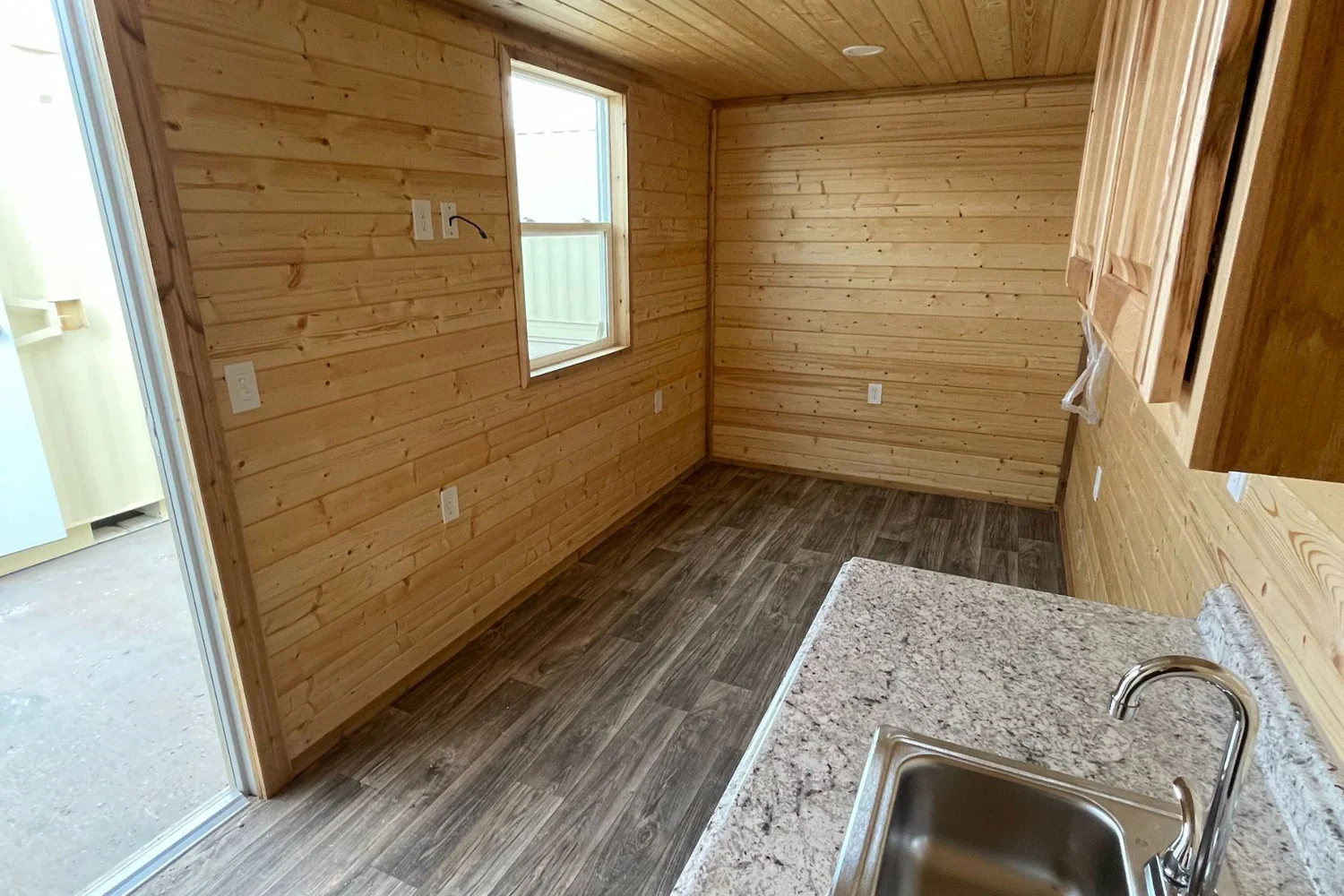 20ft Retreat Cabin - Image 3