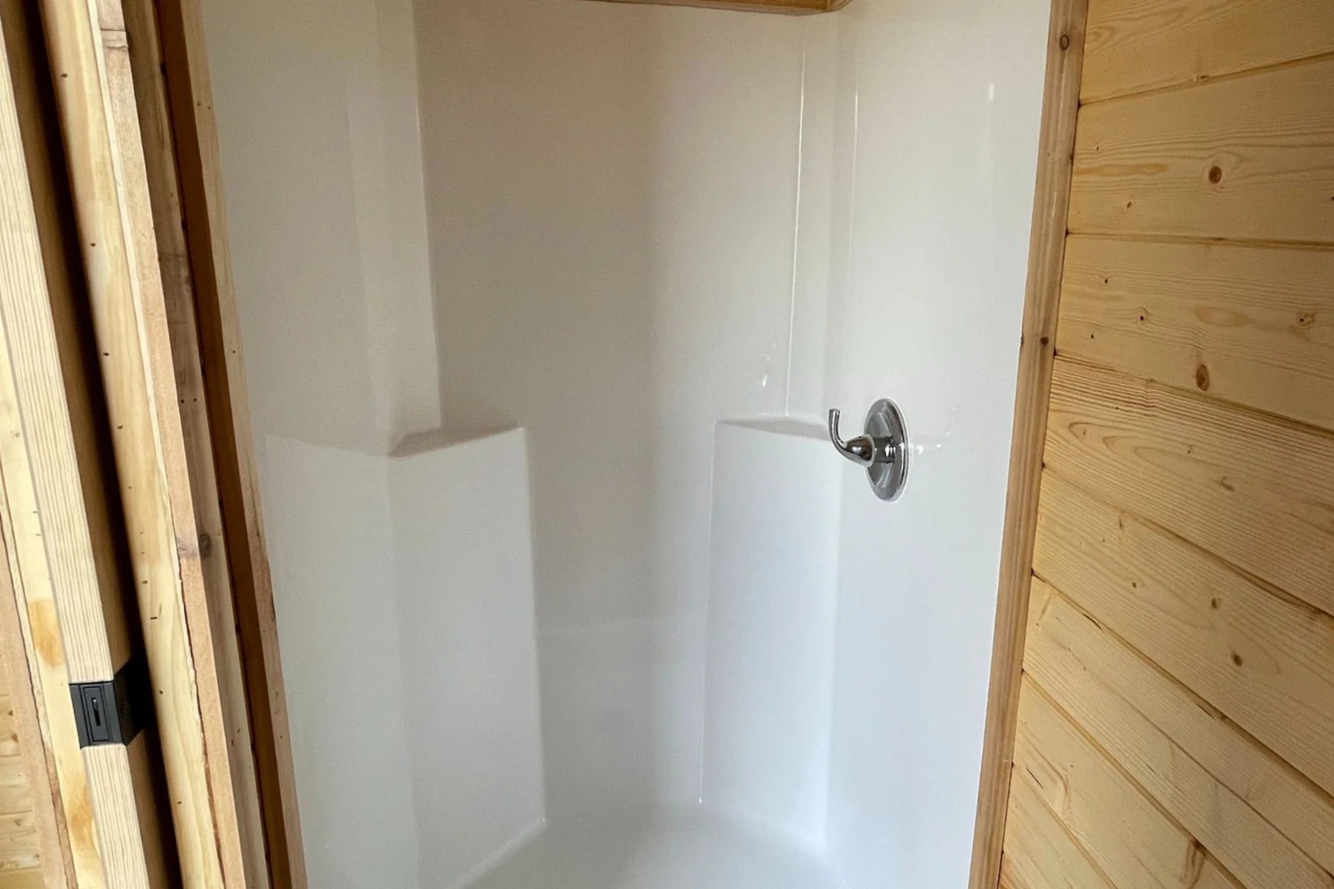 20ft Retreat Cabin - Image 7