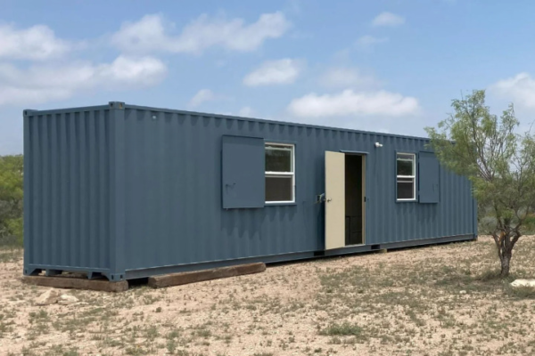 40ft Hunting Cabin with Kitchenette and Bath