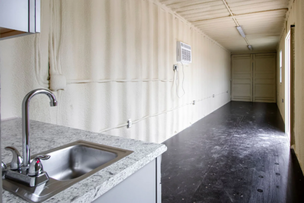 40ft Hunting Cabin with Kitchenette and Bath - Image 9