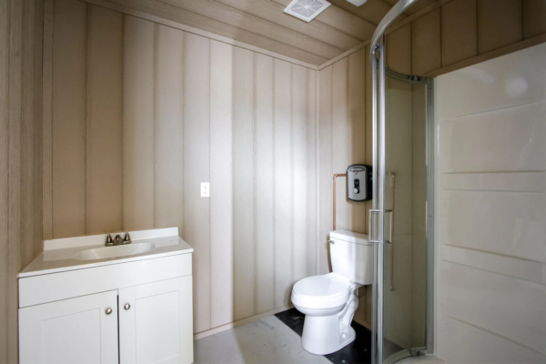 40ft Hunting Cabin with Kitchenette and Bath - Image 10