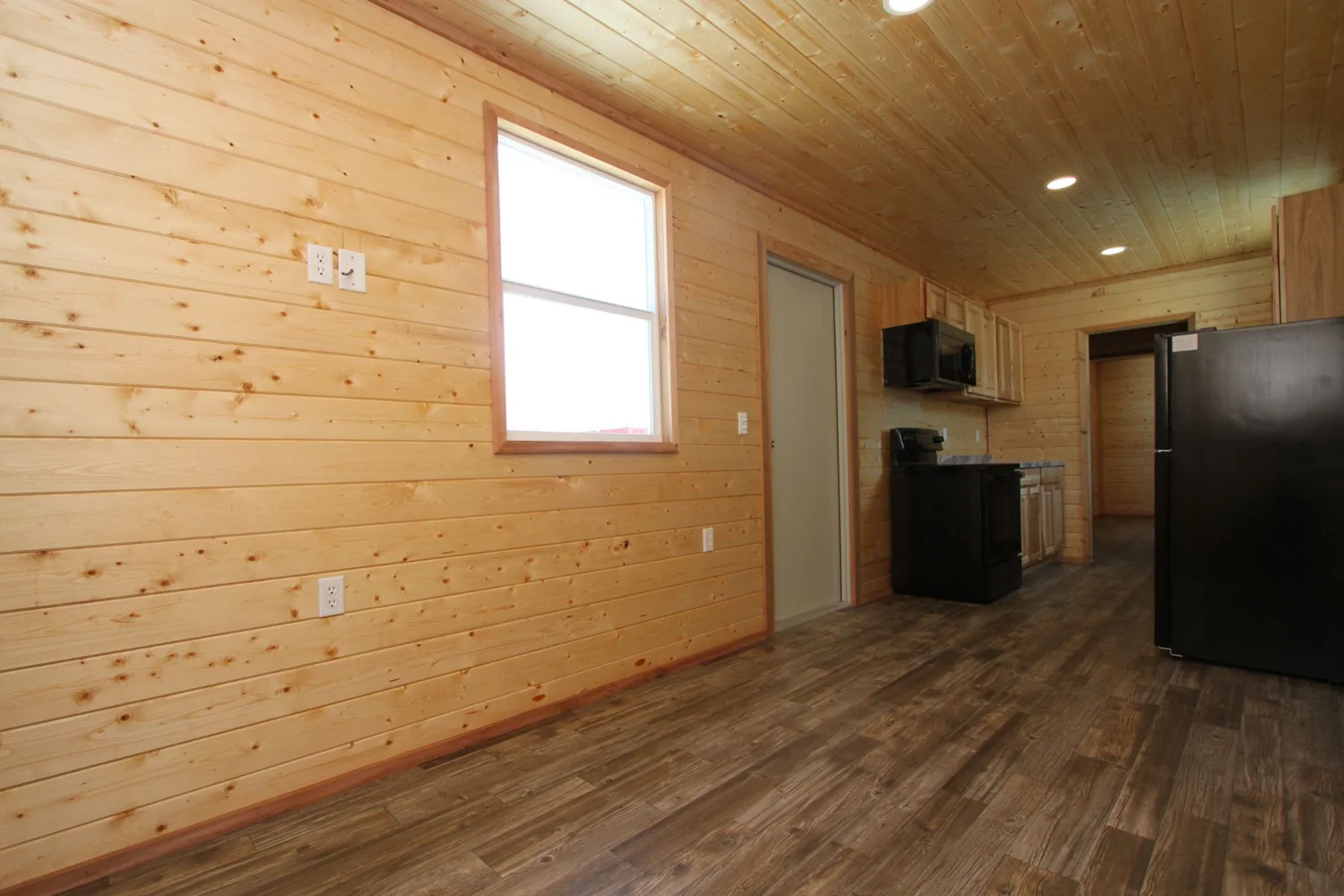 53ft Retreat Cabin - Image 5