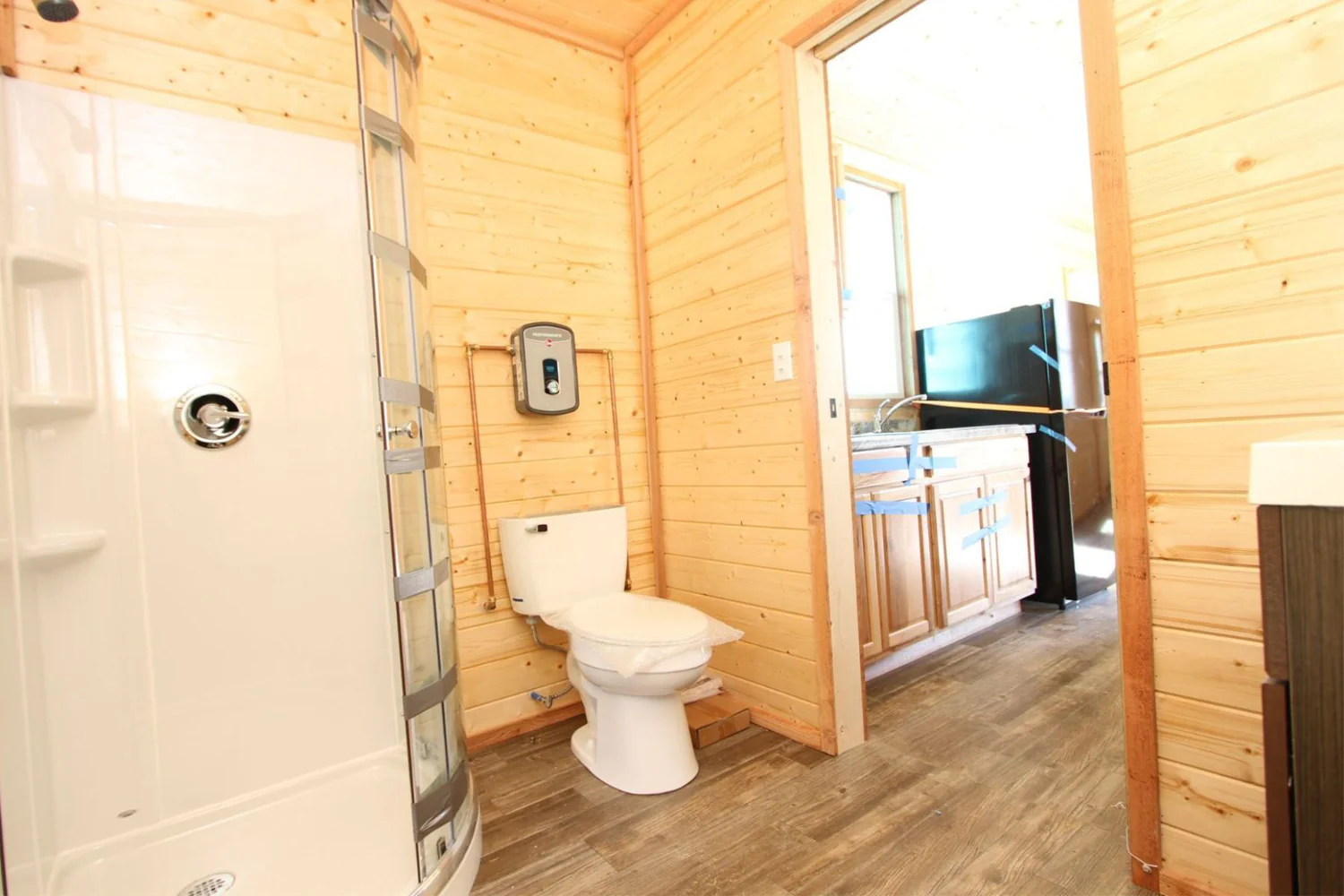 53ft Retreat Cabin - Image 6