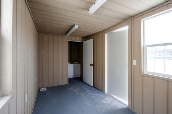 20ft Mobile Office with Bathroom - Image 4
